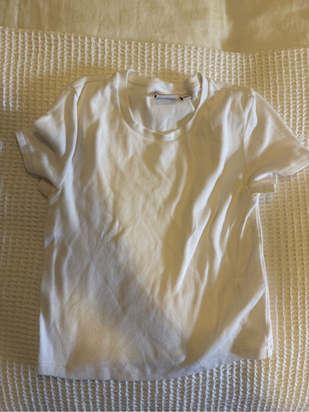 Aritzia White Short Sleeve Ribbed Tee